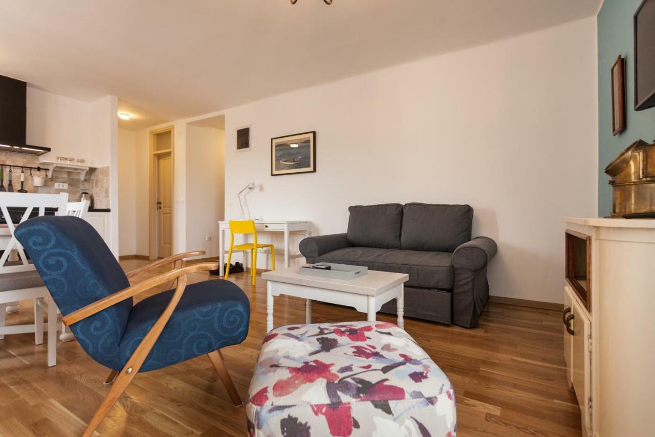 Apartment Amare Seaview ロヴィニ エクステリア 写真