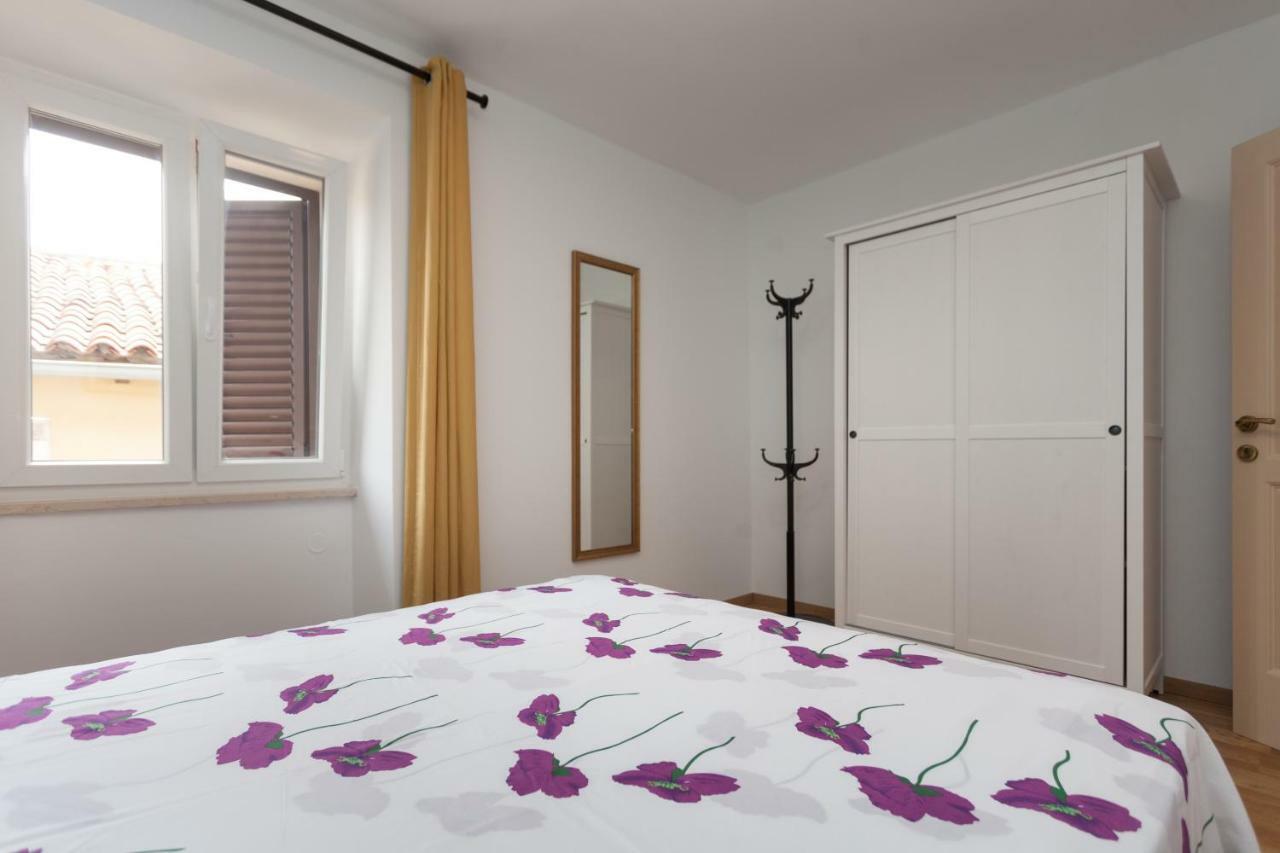 Apartment Amare Seaview ロヴィニ エクステリア 写真